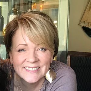 Meet your Posher, Janet